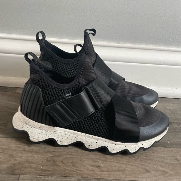 SOREL Women's Kinetic Sneak Casual Shoes - Picture 7 of 10